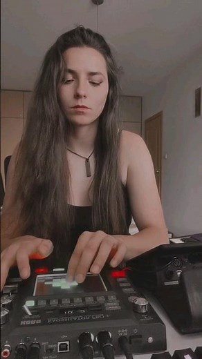 Kaossilator Pro + and VoiceLive Touch 2 looping