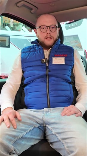 Single seat or bench in the camper: The decision.