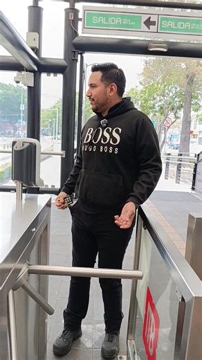 Evita las filas y agiliza tu ingreso a Metrobús. ✅ Accede con tu tarjeta bancaria. 🙊💳 | Metrobús