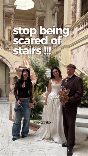 5 Stair Poses You Need to Try for Photoshoots