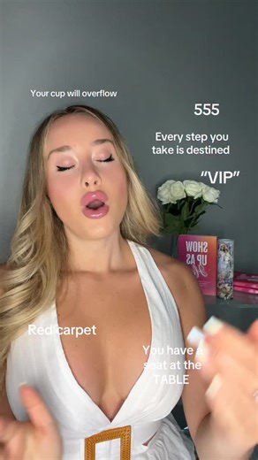 CiiCii | Intuitive Guide + Channel on Instagram: "555: claim it: Every step I take is destined. Thank you for allowing me to be your oracle. It’s an honor to serve you. 🫶🏻 🔮 The path to your highest timeline begins here. DM me “READING” to learn more about my 1:1 intuitive guidance and transformation packages. 💫🔑 Transform at your own pace with these powerful courses: 💔 21-Day Break-Up Glow-Up – Break the addiction to your ex, call your power back, and step into your glow-up era. 👑 The Pe