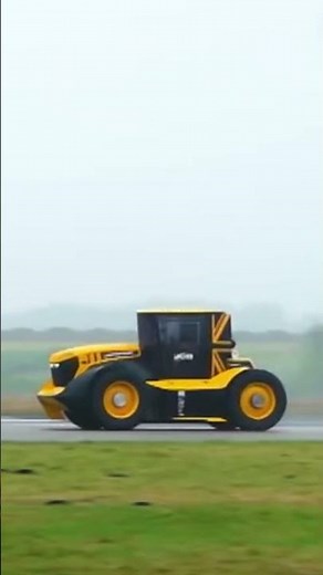 🔥 World’s Fastest Tractor | JCB Fastrac Two 247 km/h”