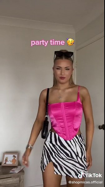 Styling Tips for a Pink Corset Top | 2 Ways to Wear It!