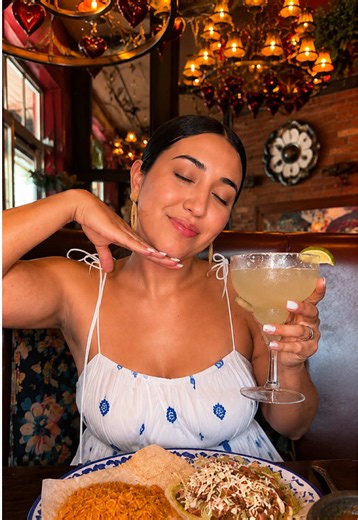 Discover F&D Cantina: Happy Hour, Brunch & Tacos!