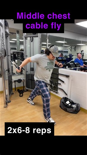 This is my version of the middle chest (sternal pec) cable fly. This movement isn’t as stable as the middle chest cable press or dumbbell bench, but it’s still a valid movement if you like to switch things up. Also, find a cable height that’s slightly above shoulder length once you’re in your working position (use the video for reference) Key points: dominant leg in back, non dominant leg in front for extra balance/stability, deep stretch on pecs with full rom, remember this is a fly and not a c