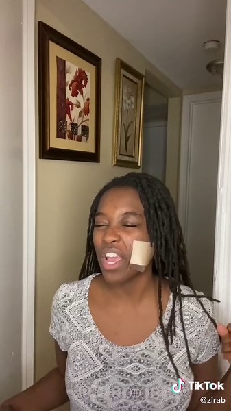 Aniyah got into a fight 💀 (Instagram: zira_brown)