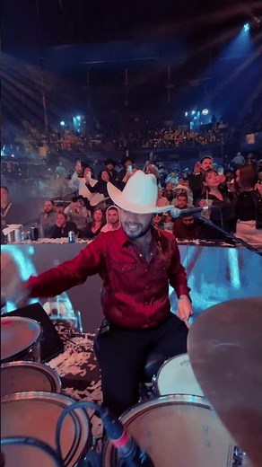 Home Run 🥎 #losdoscarnales #afinartemusic #homerun #domocare