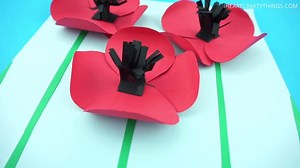 PRETTY PAPER POPPIES CRAFT -These are gorgeous! See the how-to and get the template: https://iheartcraftythings.com/paper-poppies-craft.html | I Heart Crafty Things