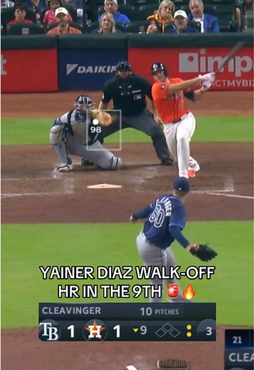 Yainer Diaz Walk-Off HR in MLB Showdown!