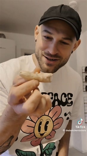 Fabian Sieroka on Instagram: "Humor ist wichtig Metalcore | TBS | The Butcher Sisters | Electric Callboy | HEALTH | Metal | Stroppo"