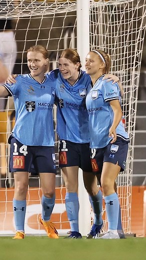 Dub Zone on Instagram: "Cortnee Vine brings up her brace and the assist from 16-year-old Indiana Dos Santos is 𝐢𝐧𝐬𝐚𝐧𝐞 🪄🤯 Unbelievable vision from the teen star to set up the Matildas ace - who seals a big win for @sydneyfootballclub 👏 #SYDvPER #ALW"