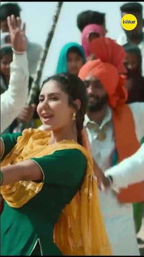 Punjabi kudi + jutti = full fire 🔥💃”