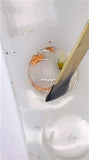 How to Make Resin Keychain | DIY Resin KeyRing | #resinart #handmade #shorts #fyp