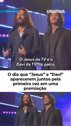 Jonathan Roumie (o Jesus de The Chosen) e Michael Iskander (o Davi de House of David) protagonizaram um dos momentos mais icônicos do K-LOVE Fan Awards em 2025. Os dois atores subiram ao palco lado a lado para apresentar uma das categorias e garantiram o clima de descontração com um diálogo afiado.