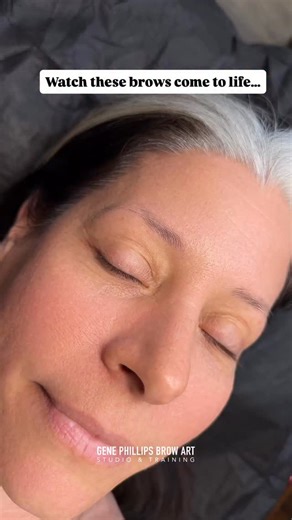 ✨ Nano Brows for Sparse Brows — Realistic, Undetectable Results When a client has very minimal brow hair, precision matters even more. For this transformation, I created ultra-fine nano strokes designed to mimic real hair — even in areas where natural brow growth is limited. The goal is always the same: soft, natural, and believable nano brows that never look like a tattoo. Every brow is: ✔️ Customized to the client’s facial structure ✔️ Carefully mapped for natural density ✔️ Designed for beaut