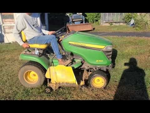 John Deere X390 Riding Lawn Mower