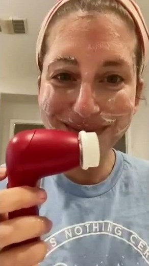 Facial Cleansing Brush by Olay Regenerist, Face Exfoliator with 2 Brush Heads