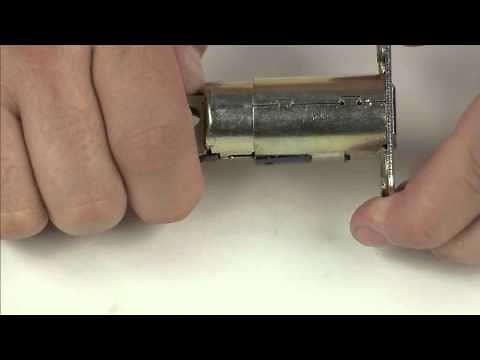 Yale Real Living Deadbolt - Retracting Latch from 2 3/4 to 2 3/8 inches (22)