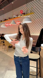 O parte din echipa noastră din locația TRICKSHOT AFI Cotroceni, gata să vă întâmpine cu energie bună 💛🙌 Ne găsiți în @aficotroceni, zilnic între 10:00 – 23:00. Vă așteptăm! 😊✨ #trickshot #bucharest #aficotroceni #echipă #restaurant | TRICKSHOT Afi Cotroceni
