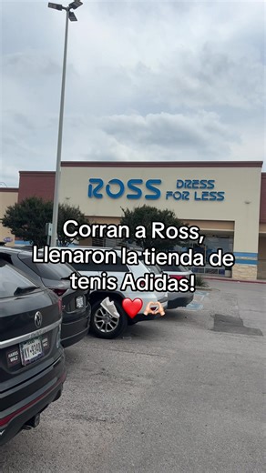 Encuentra Adidas en Ross: ¡Tenis increíbles!