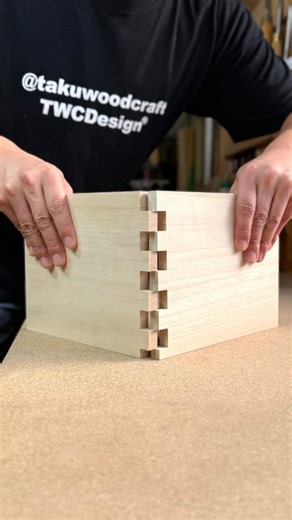 #woodworking There are plenty of videos on social media about making box joint jigs, but most of them are based on the router bit diameter. This time, I came up with a simple way to make wide box joints, and after trying it out, it worked really well—so I wanted to share it! I’ll post the detailed process in another video 👍 I upload shorts every day, so don’t forget to like and subscribe 🙇 | ティーダブリューシーデザイン/TWCDesign