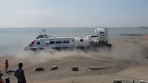 Solent flyer and a griffon 2000 TD hovercraft the part in LeeonSolent | Survival skills