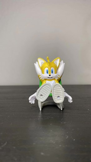 WHEN LIFE GIVES YOU LEMONS 🍋 Tails really doesn't like lemons. #sonic #sonicthehedgehog #sonicstopmotion #stopmotionsonic #sonicanimation#sonicmeme #tails #tailsfigure #tailsthefox #milestailsprower #tailslemons #tailslemonrant #lemonrant #sonicshorts #sonicmeme #tailsmeme #lemonmeme