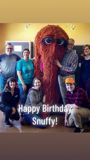Happy Birthday Snuffy! 4 years ago i was part of the team at the Jim Henson Company that made this Snuffy for Sesame Place Philadelphia! #snuffy #birthday #hbd #happybirthday #sesamestreet #sesameplace #sesame #muppets #muppet #jimhenson #puppets #puppeteer #fyp #foryoupage #snuffleupagus #maker #makersgonnamake #kidstv #preschool #puppet #themepark #themeparks #philadelphia #nyc #newyork #newyorkcity #artist #newyorkart #newyorkartist