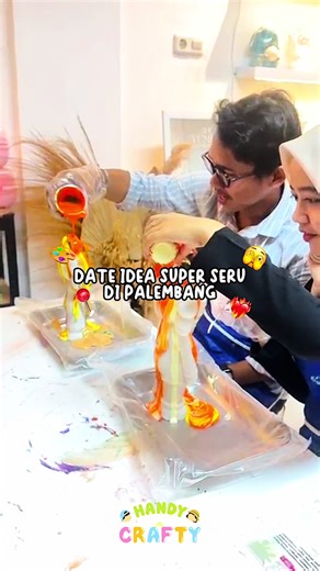 DATE IDEA SERU DI PALEMBANG👀🫣🎨 Halo guys!🥰 Kini Handy Crafty hadir di Palembang dengan berbagai aktivitas seru yang bisa dilakukan loh🥳 Semua umur bisa ya!🤩 Aktivitasnya ada banyak banget : 1. Creative Decoration 2. Figure Painting 3. Paint by Number 4. Slime Kit 5. Creative Water Space 6. Diamond Painting 7. Rug Tufting 8. Bearbrick Painting 9. ⁠Totebag Painting 10. ⁠Hat Painting 10. ⁠Aqua Beads 11. ⁠Perler Beads 12. ⁠Canvas Painting 13. ⁠Snow Clay 14. ⁠Quite Book 15. ⁠Creative Clay 16. ⁠