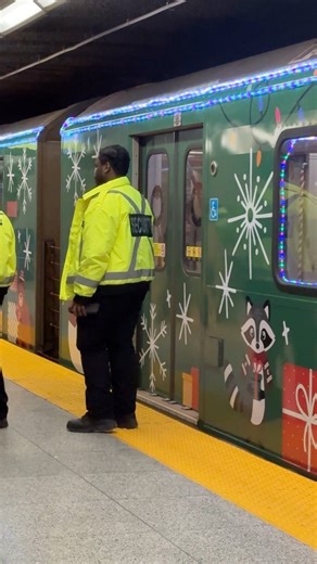 Naka sleigh ride aw naka train ride diay. Timing kaayo. Very cool. #christmasvibe #ttc #subway #torontosubway | Adelle Spine