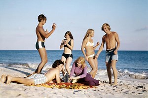 70s Beach Music: 30 Hits to Heat Up the Party | LoveToKnow