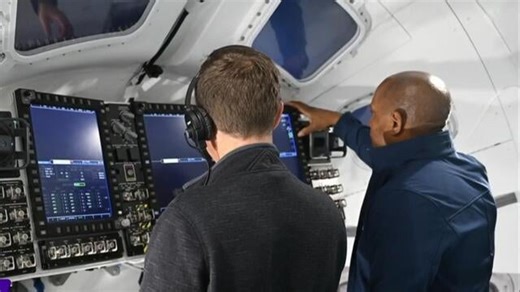 Behind-the-scenes look at Artemis II astronauts' training for flight around the moon