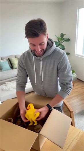 Funny Muscle Duck Figurine Statue, Fitness Themed Decor with Clear Arm & Leg Muscles, Unique Gift for Home Office Gym, New Products #muscletech #actionfigure #dujogiftshop #noveltygiftideas #decorativefigurines #themedfigurines #gymmusthaves #weirdhomegoods #uniquehomegift #actionfigureposes