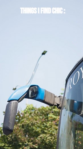 There’s something effortlessly stylish about the way Royal Cruiser moves. Here’s what I find genuinely chic: •Chic is comfort without trying too hard •A steady, smooth engine •Sleek, sharp headlights •A ride that feels put-together from the moment you step in That’s the Royal Cruiser experience #RoyalCruiser #ChicTravel #TravelInStyle #LuxuryOnWheels #BusAesthetic #QuietLuxury | Royal Cruiser - Travel World Class