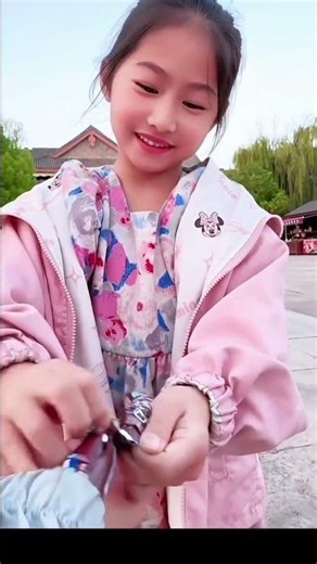 A Heartwarming Compilation of Little Beauties' Fist Bumps