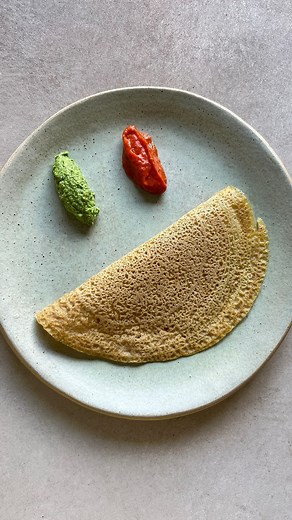 Keertida on Instagram: "New food trivia I learnt today- the bag of brown top millet sitting in my fridge from sometime last year has the highest fiber content among all millets, as well as rice and wheat. Read a few articles that peg browntop’s fiber at 12.5 gms per 100 gms vs rice which varies anywhere from 0.4 gm to 2 gm. Which might explain why these dosas felt very filling vs. regular dosas- the health factor trumped the taste factor, since the flavour wasn’t as satisfying as rice- based dos