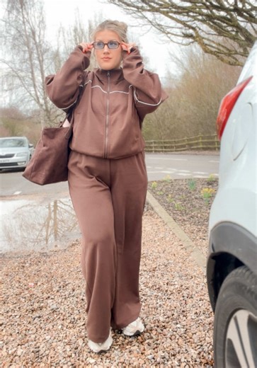 Soft play approved outfits 🫶🏽☕️✨🤍 @Katch Me #midsizegals #midsizeoutfitinspo #springeditweek #springoutfits #mumoutfits