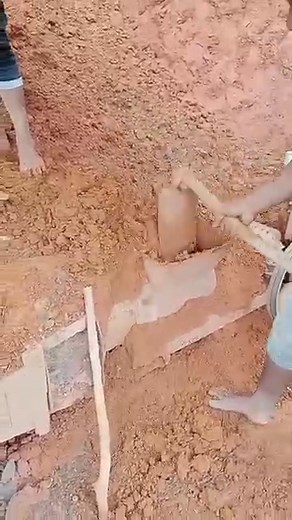 How a Brick Press Machine Works – Step-by-Step Guide! 🧱⚙️ #ConstructionTech #Engineering #IndustrialMachine #fb #MachineWork #HowItWorks #trend #BrickMaking #viral #BrickPress #reel | Ahmad Anaqie