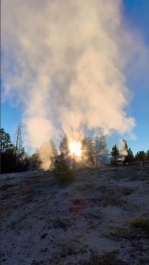 Mystifying Sunrise at Yellowstone National Park ☀️🏔️🇺🇸 #sunrise #yellowstone #nature