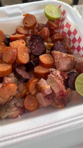 ¡ SOMOS LOS PIONEROS CON LA TÉCNICA DE AHUMADO AL BARRIL EN CIÉNAGA Y SOMOS LOS PREFERIDOS POR LA GENTE! VISÍTANOS EN LA CALLE 14 # 6-18 BARRIO OLIVO. LLÁMANOS O ESCRIBENOS PARA TENER EL GUSTO DE ATENDERTE https:// wa.me/573202261085. PANCETTA DE 🐷🐷🐷 BONDIOLA DE 🐷 🐷 🐷 BURRITOS DE 🐷🐷🐷 CEVICHARRON DE 🐷 COSTILLAS DE 🐷 AHUMADAS NUGUETS DE 🐥 ACOMPAÑADAS DE YUCA AL VAPOR, BOLLO E' LIMPIO, PLATANO MADURO, SALSA AGRIA Y PICX E' GALLX DE LA CASA. ACEPTAMOS PAGOS EN EFECTIVO, DAVIPLATA, NEQUI,