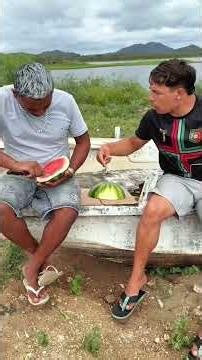CADA UM COM QUE É SEU