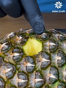 Easy hack to cut an pinapple | YaaHoo