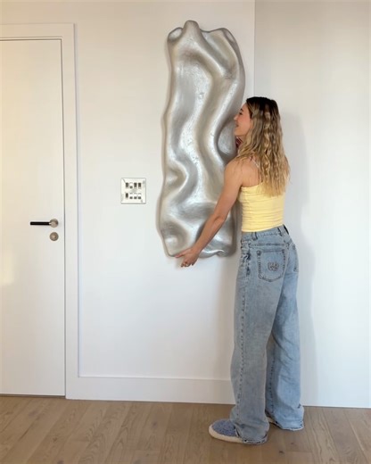 Natacha Oceane on Instagram: "New home, same burning desire to pack it with art and colour, host Christmas and choose irrationally oversized decor etc 💕🏡 She still has a little way to go to become her fully realised self 🌼 but wow what a magical ping pong match between extremely fun and slightly stressy we’ve played over the last couple of months of renovating + tinkering 👷‍♀️⚒️🫧"