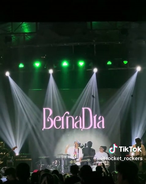Rocket Rockers: Lagu Apa Mungkin untuk Bernadya?