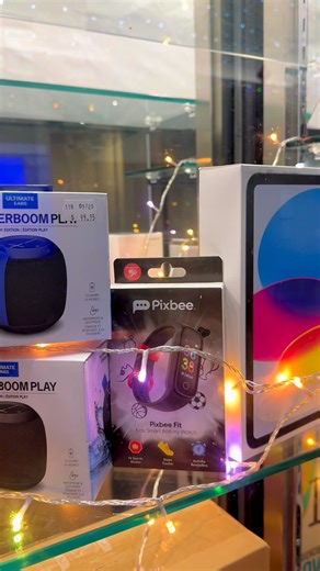 Yarra Golf’s biggest family night is back this Friday 12 December. Our Christmas Toy Raffle has over $4,000 in prizes, including a 65-inch TV, Apple IPad, DJI Mini Drone, Kids Electric Scooter and stacks more great gifts for all ages. Bring the kids for free nuggets and chips, jumping castles, sweet treats, and a Santa visit. Tickets will be on sale from 5:30pm at the Main Bar. Don’t miss a festive night full of fun and big prizes! | Yarrawonga Mulwala Golf Club Resort