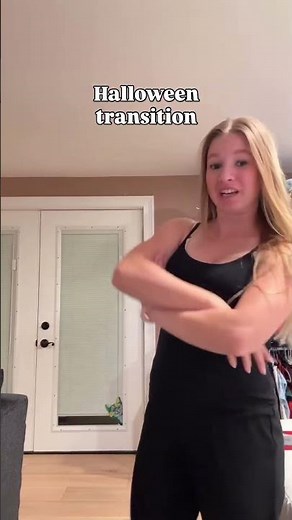 Let the Halloween transitions begin 👻🎃 Duo costume, Halloween costume ideas, last minute