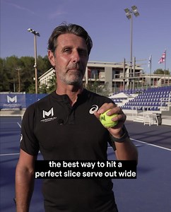 How to serve the best slice serve possible? This tip might surprise you 👇 #tennis #instatennis #tenniscoach #sliceserve #indianwells | Patrick Mouratoglou