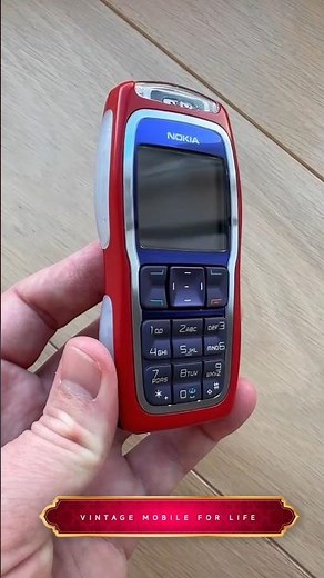 The Nokia 3220 was introduced on 31 May 2004 as a "fun" device with LED lights.