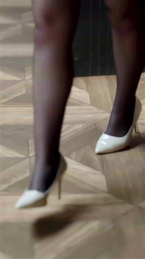 Der CEO und ich Episode 13: Moderne Liebesgeschichten,Generaldirektor,Sekretär,Großstadt,Erotik - MoboReels