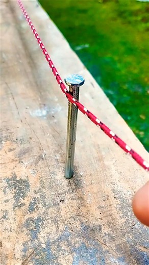 Fast and Secure Rope Attachment to a Nail !